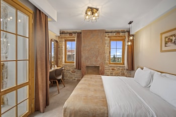 zeyt inn hotel