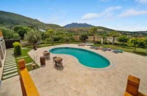 zeyt inn hotel