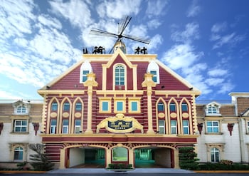 holland village motel hua pin