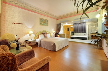 holland village motel hua pin