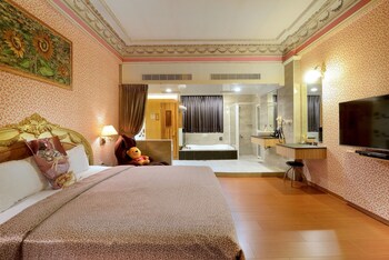 holland village motel hua pin