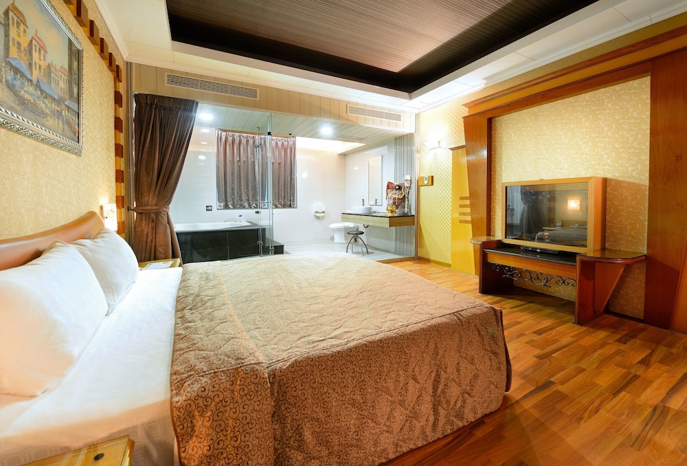 holland village motel hua pin