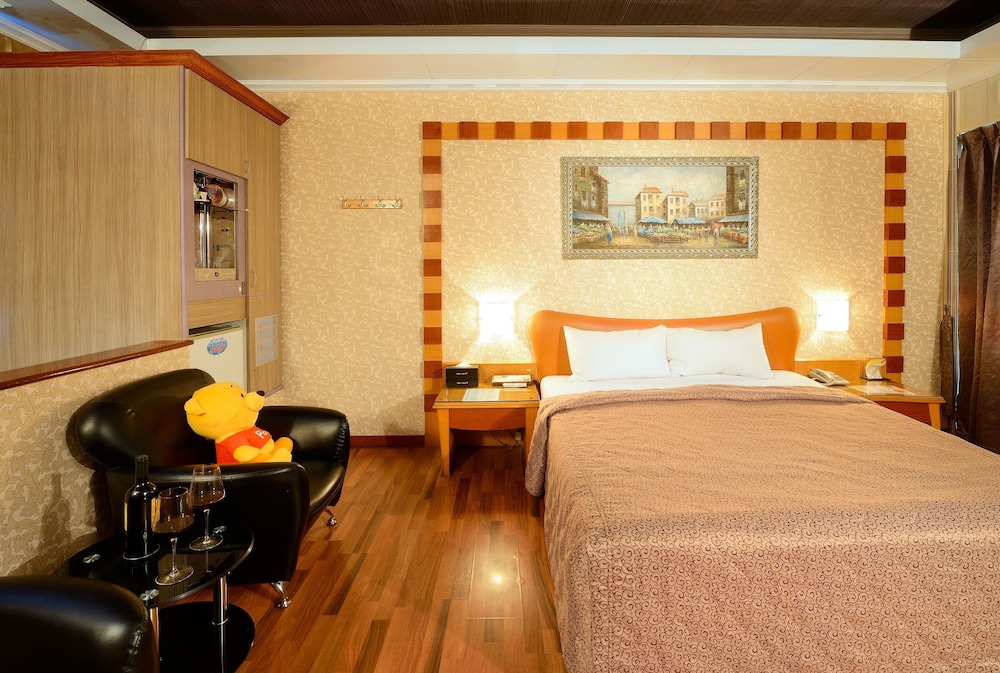 holland village motel hua pin