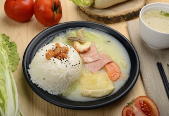 holland village motel hua pin