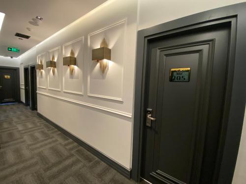 world class airport hotel