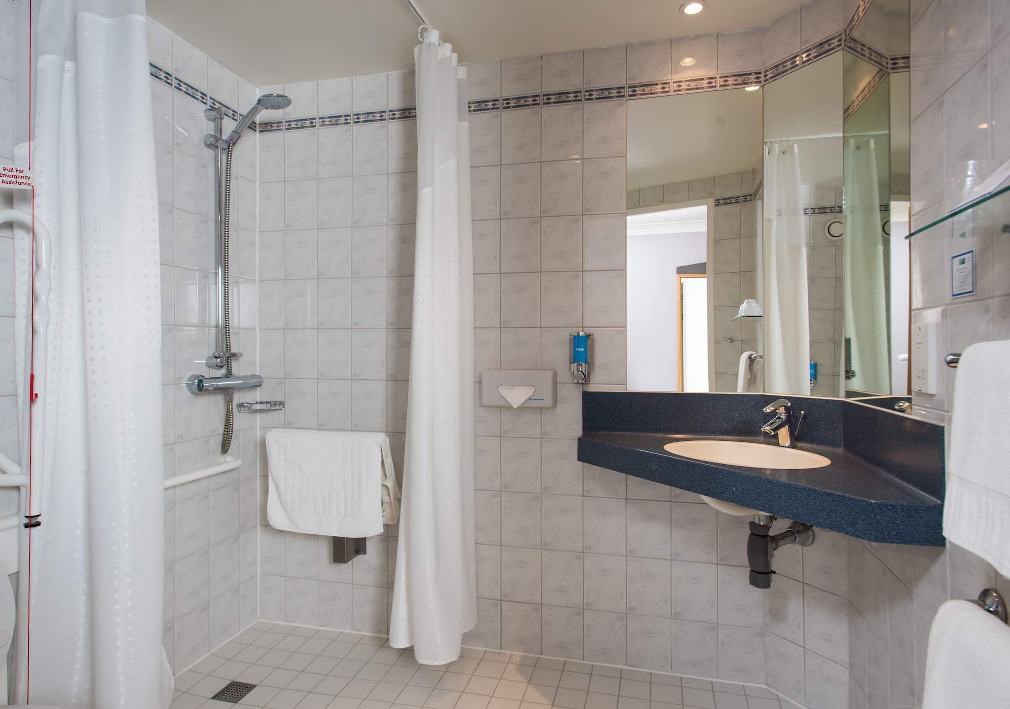 holiday inn express bristol filton by ihg