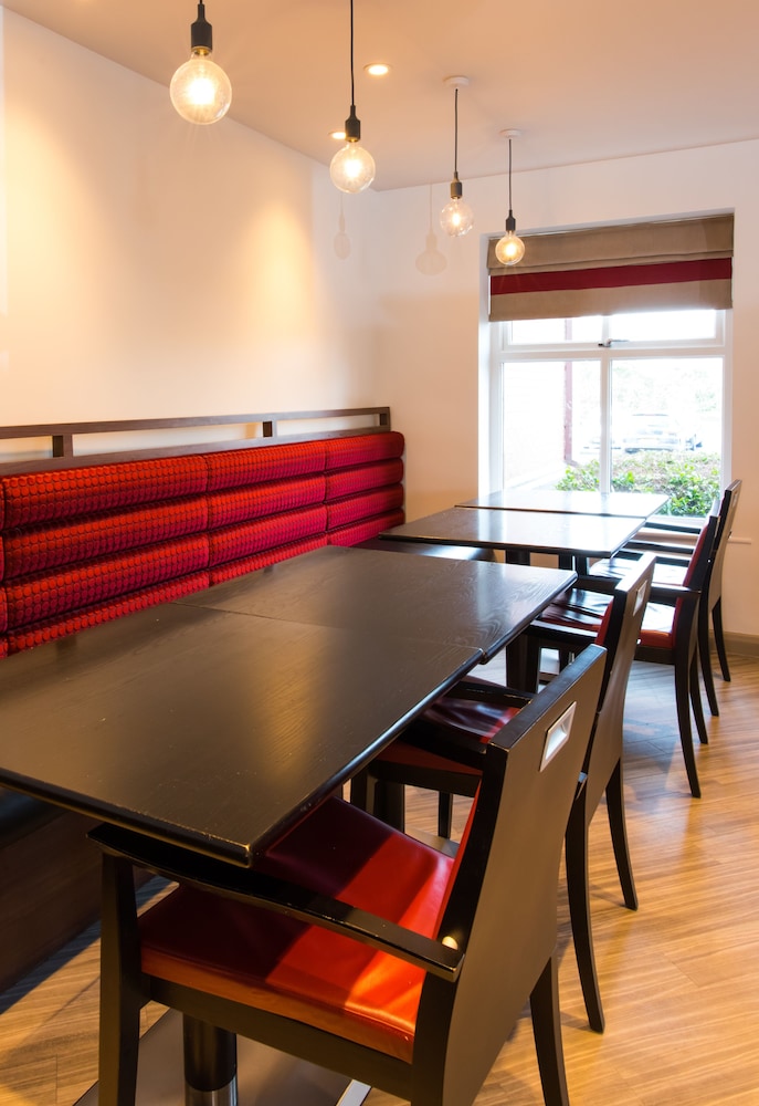 holiday inn express bristol filton by ihg