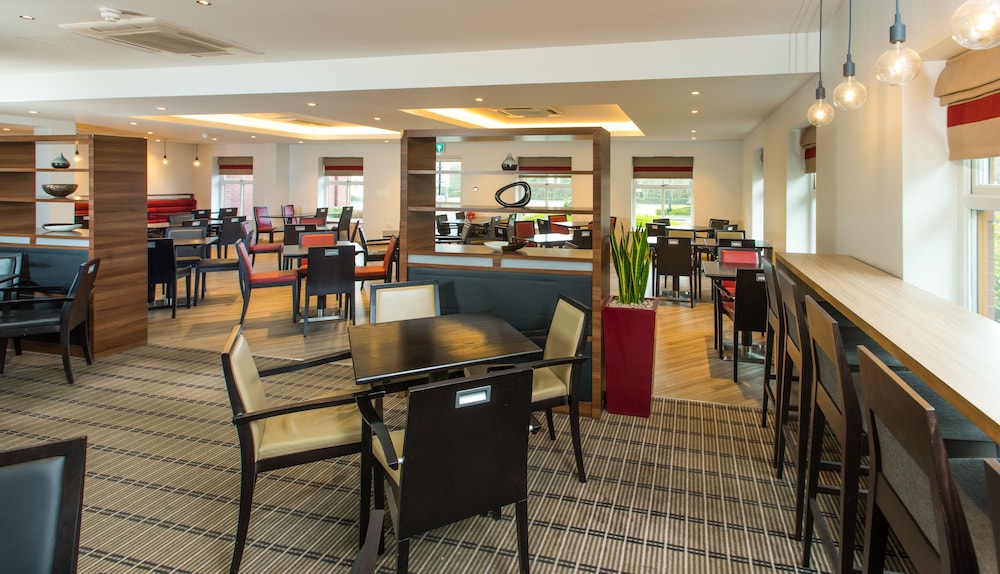 holiday inn express bristol filton by ihg