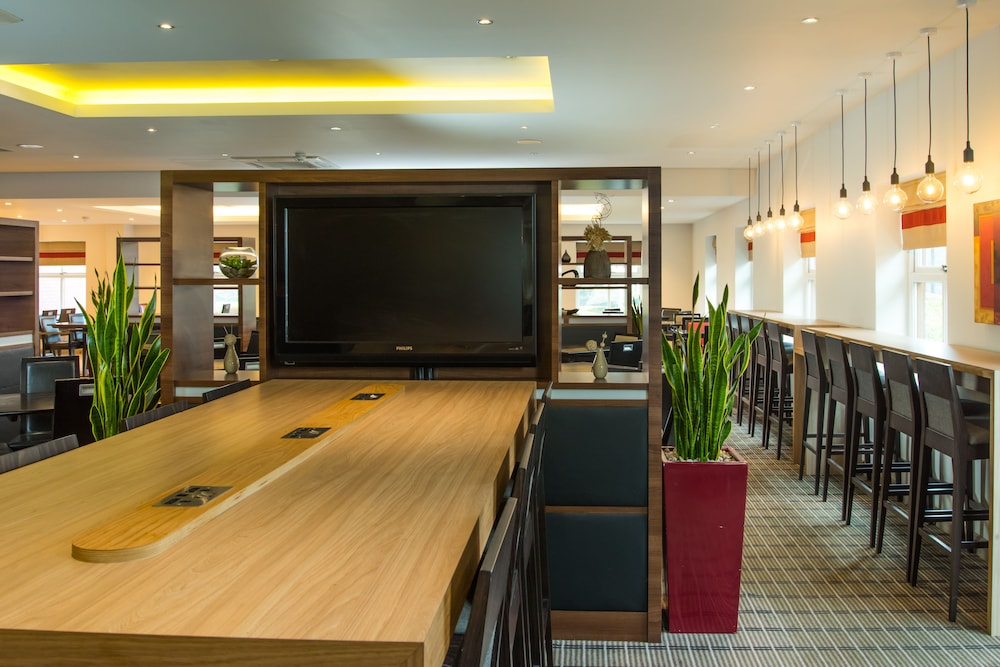 holiday inn express bristol filton by ihg