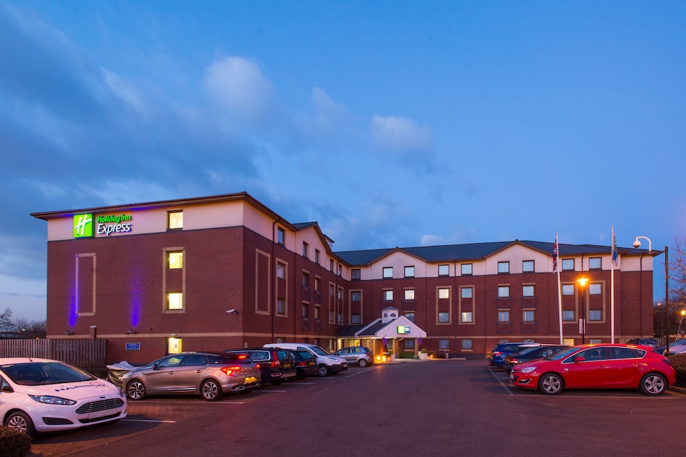holiday inn express bristol filton by ihg