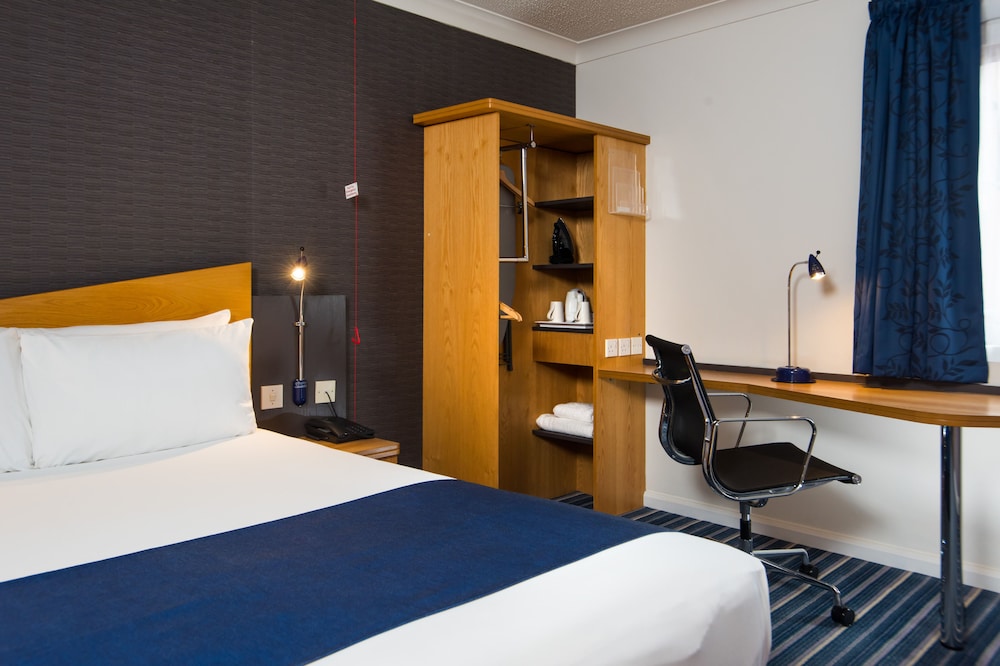 holiday inn express bristol filton by ihg