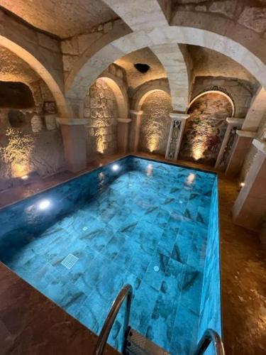 solo cave suites