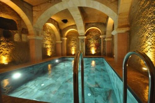 solo cave suites