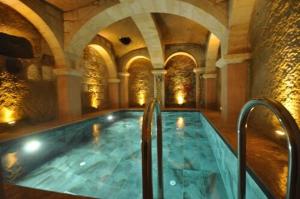solo cave suites