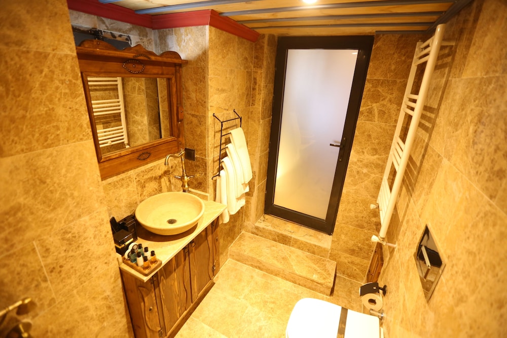 akritis suit cappadocia