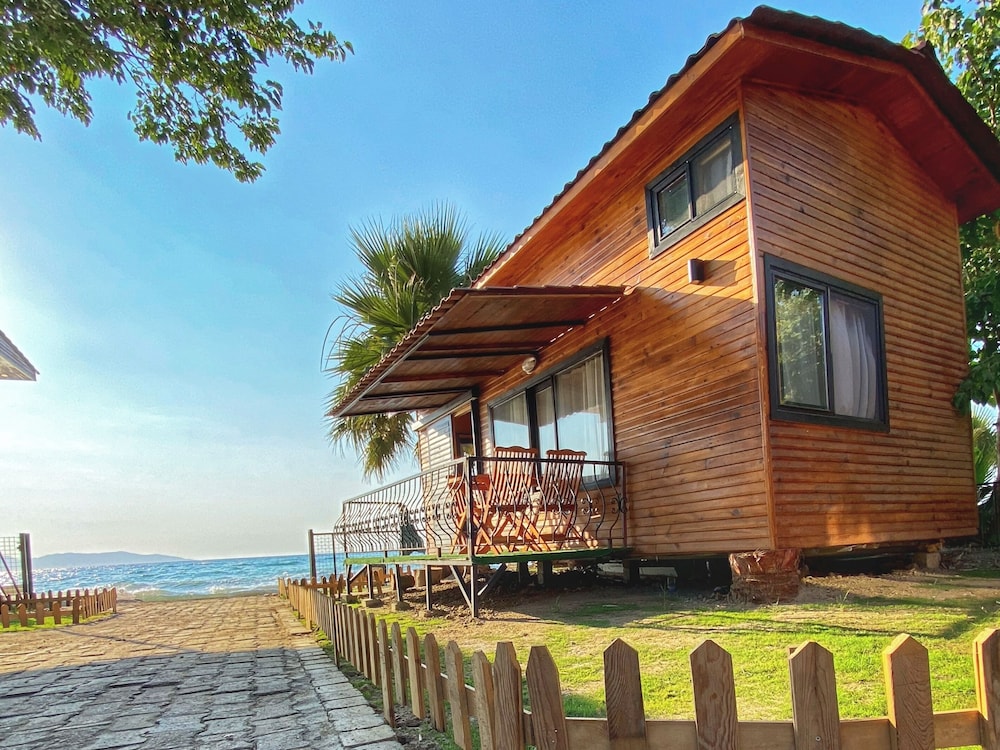 lazoglu bungalov