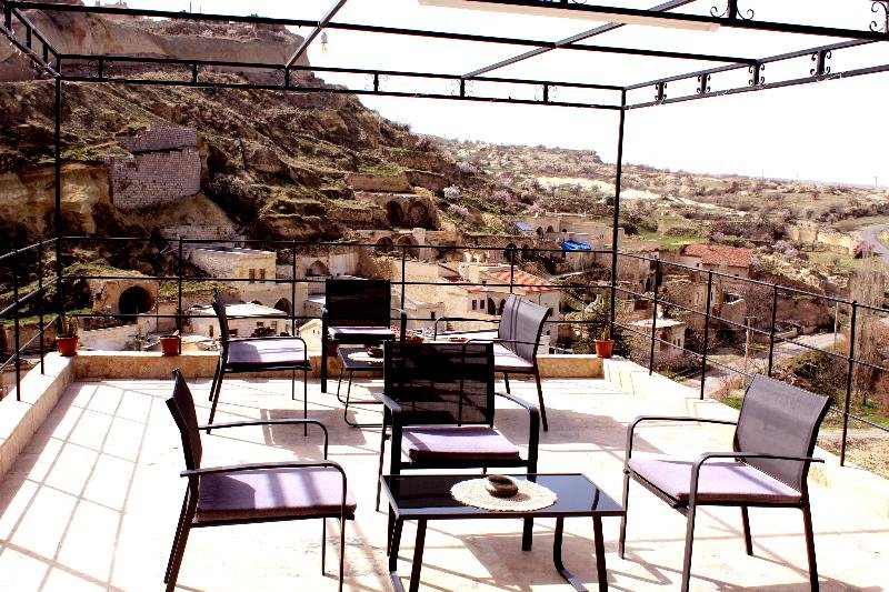 Kapalos Cave Suites,,1 star