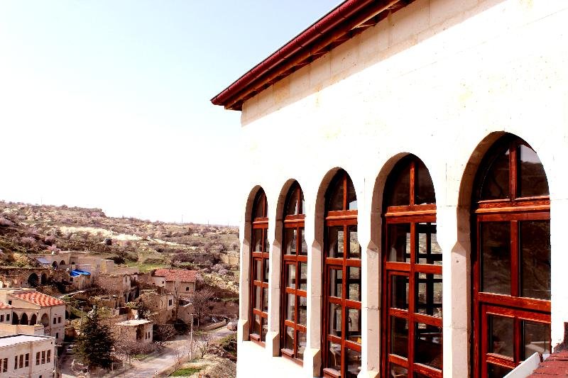 Kapalos Cave Suites,,1 star