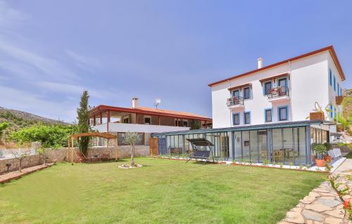 thomas suites datca