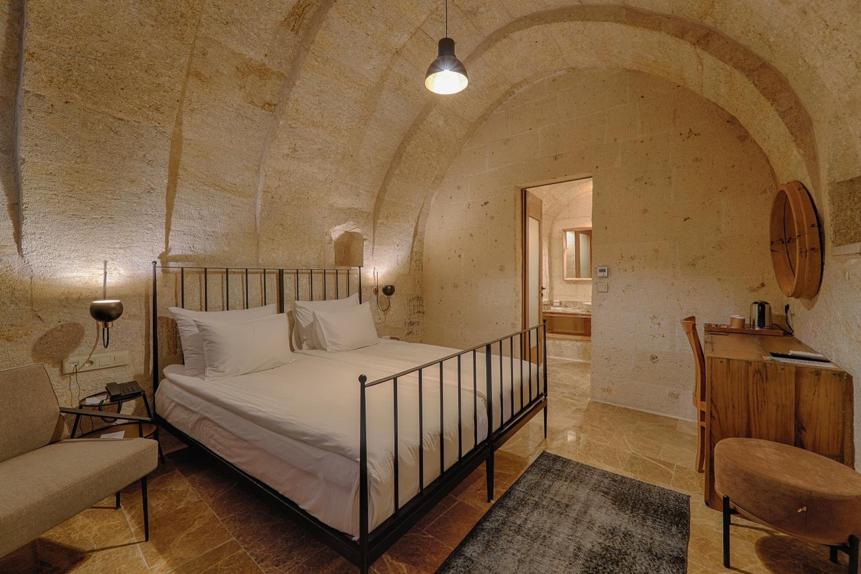 solem cave suites