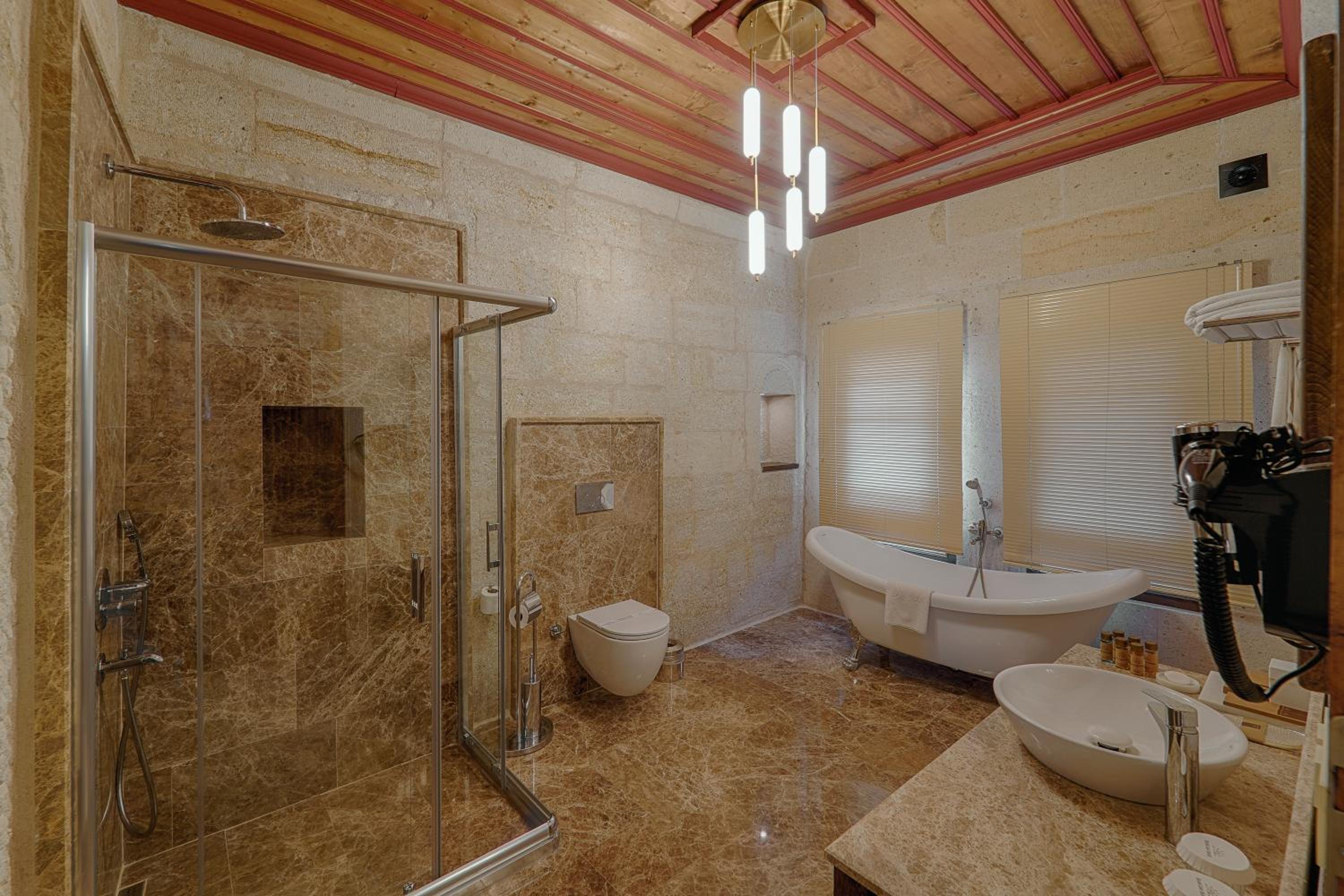 solem cave suites