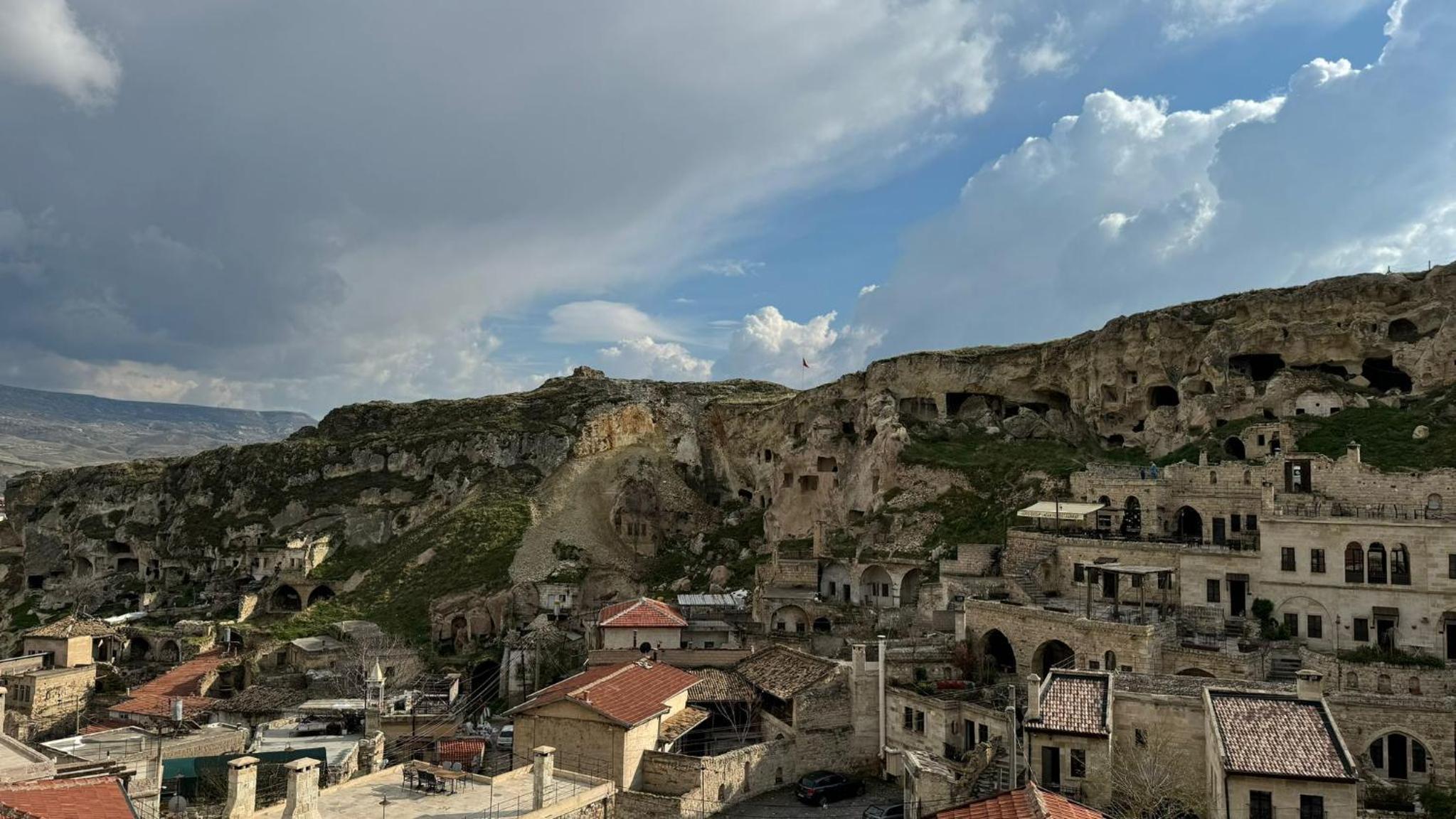 solem cave suites