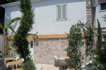 Min Ayvalik,,0 star