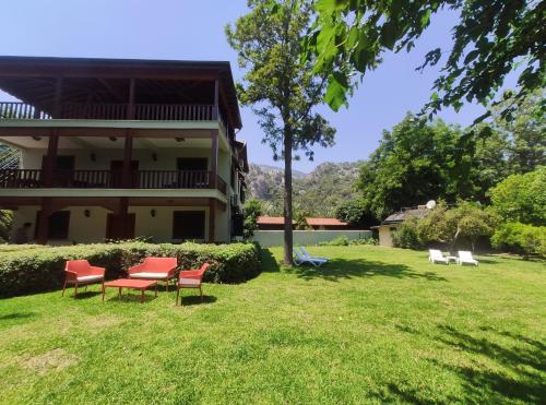 pinea hotel