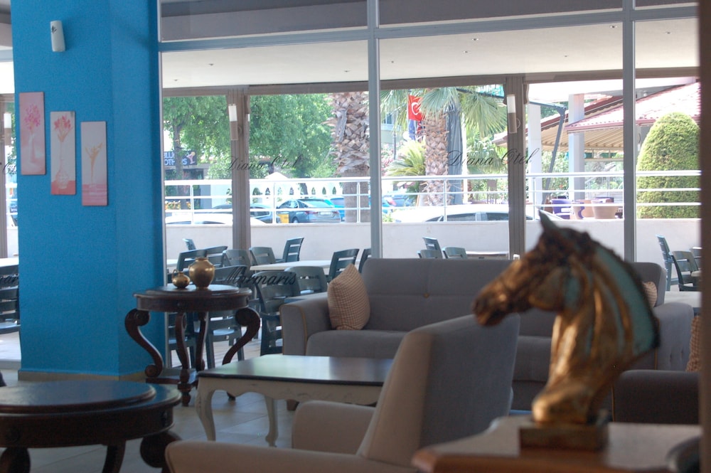 astoria beach hotel