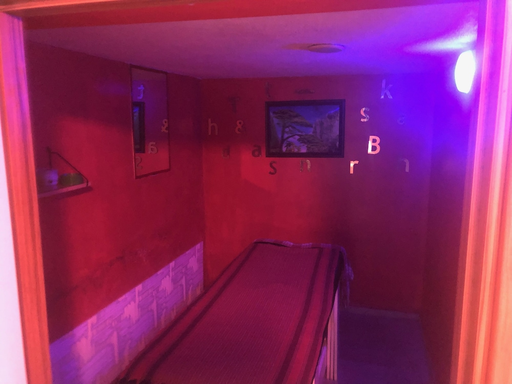 astoria beach hotel