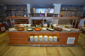 astoria beach hotel