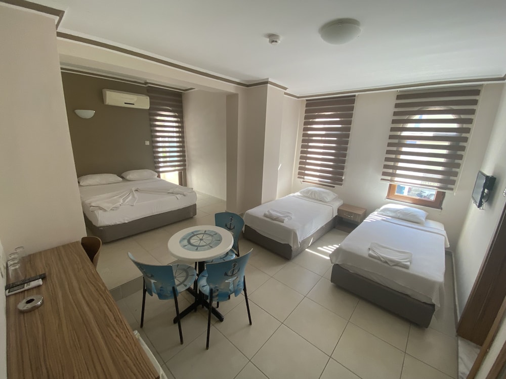 astoria beach hotel