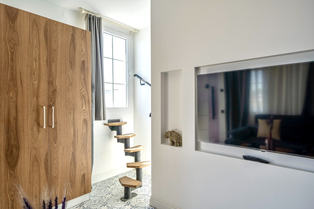 noa suite hotel