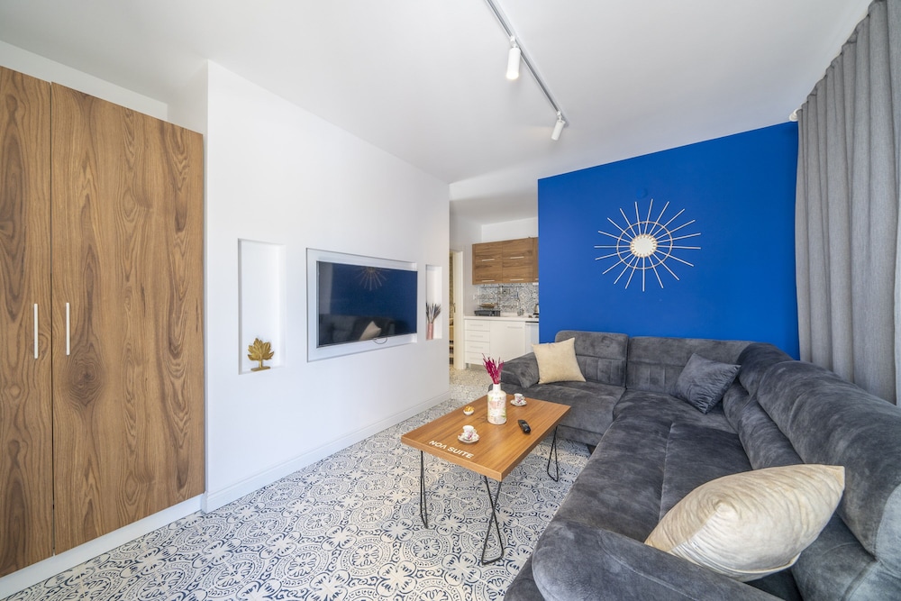 noa suite hotel