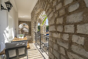noa suite hotel