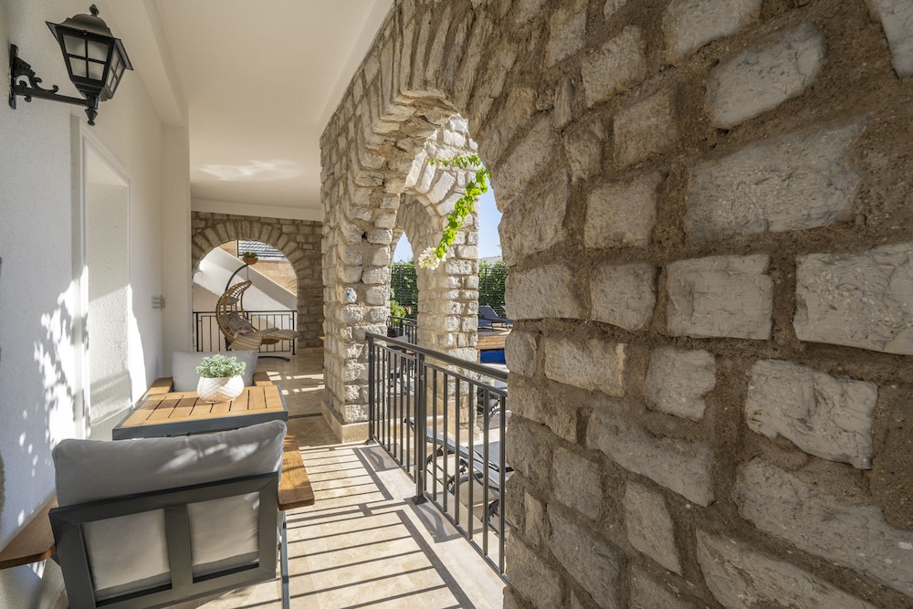 noa suite hotel
