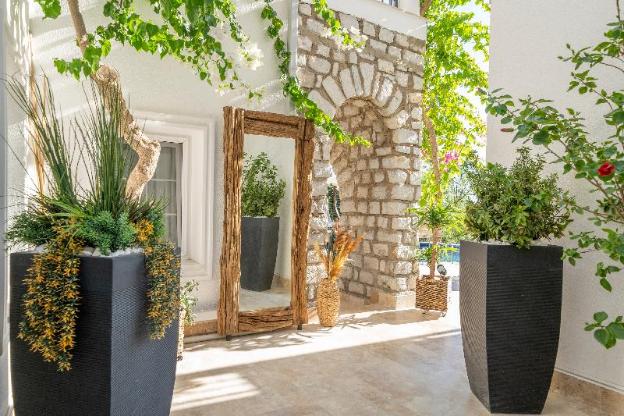 noa suite hotel