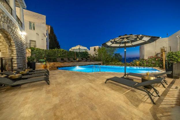 noa suite hotel