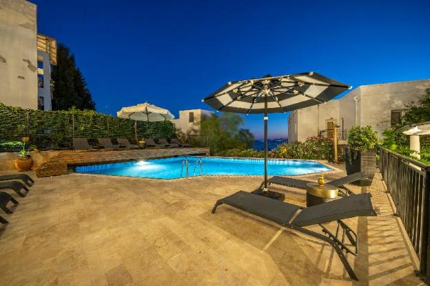 noa suite hotel