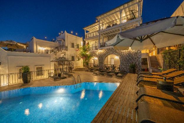 noa suite hotel