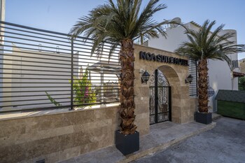 noa suite hotel