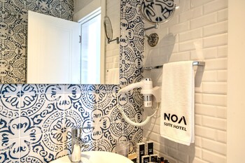 noa suite hotel