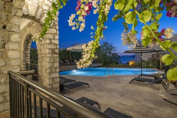 noa suite hotel