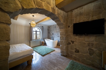 naif hotel adults only