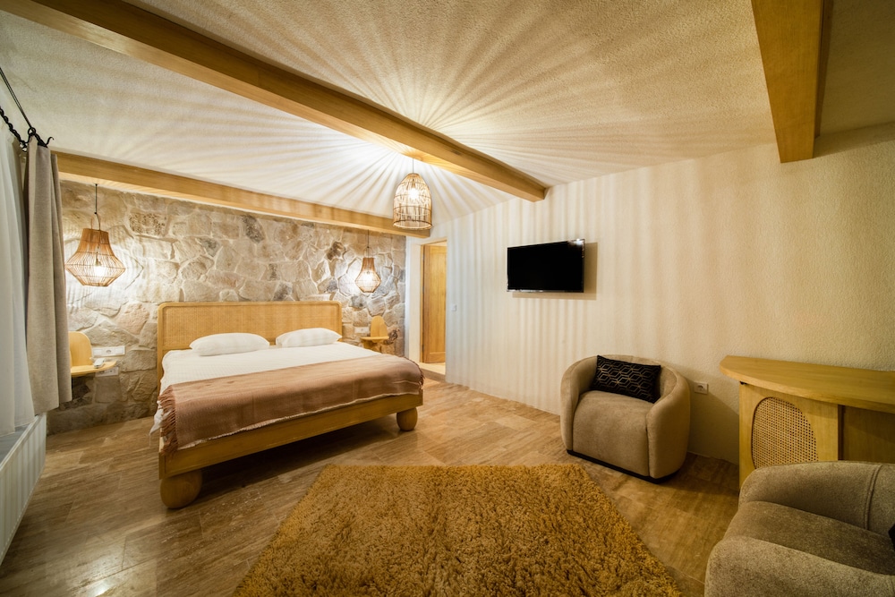naif hotel adults only