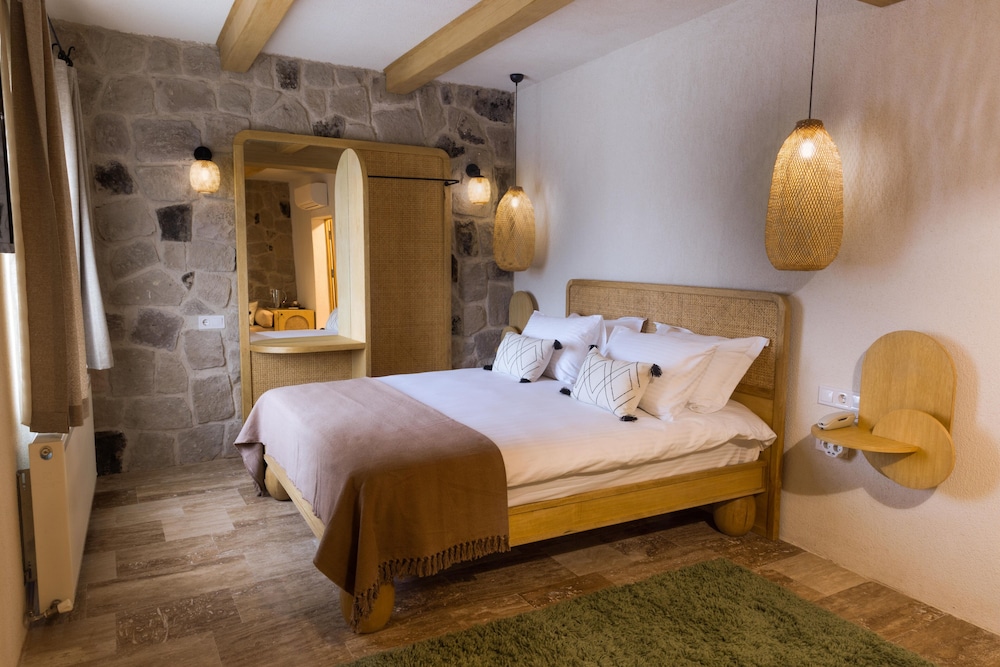 naif hotel adults only