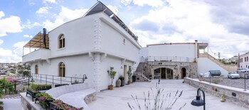 naif hotel adults only