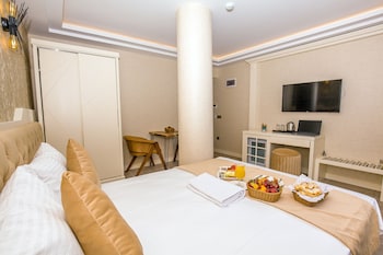 the lea hotel