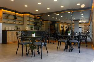 L'opera Deluxe Hotel,,4 star