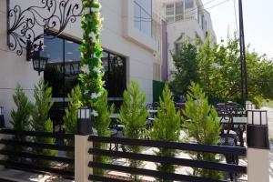 lopera deluxe hotel